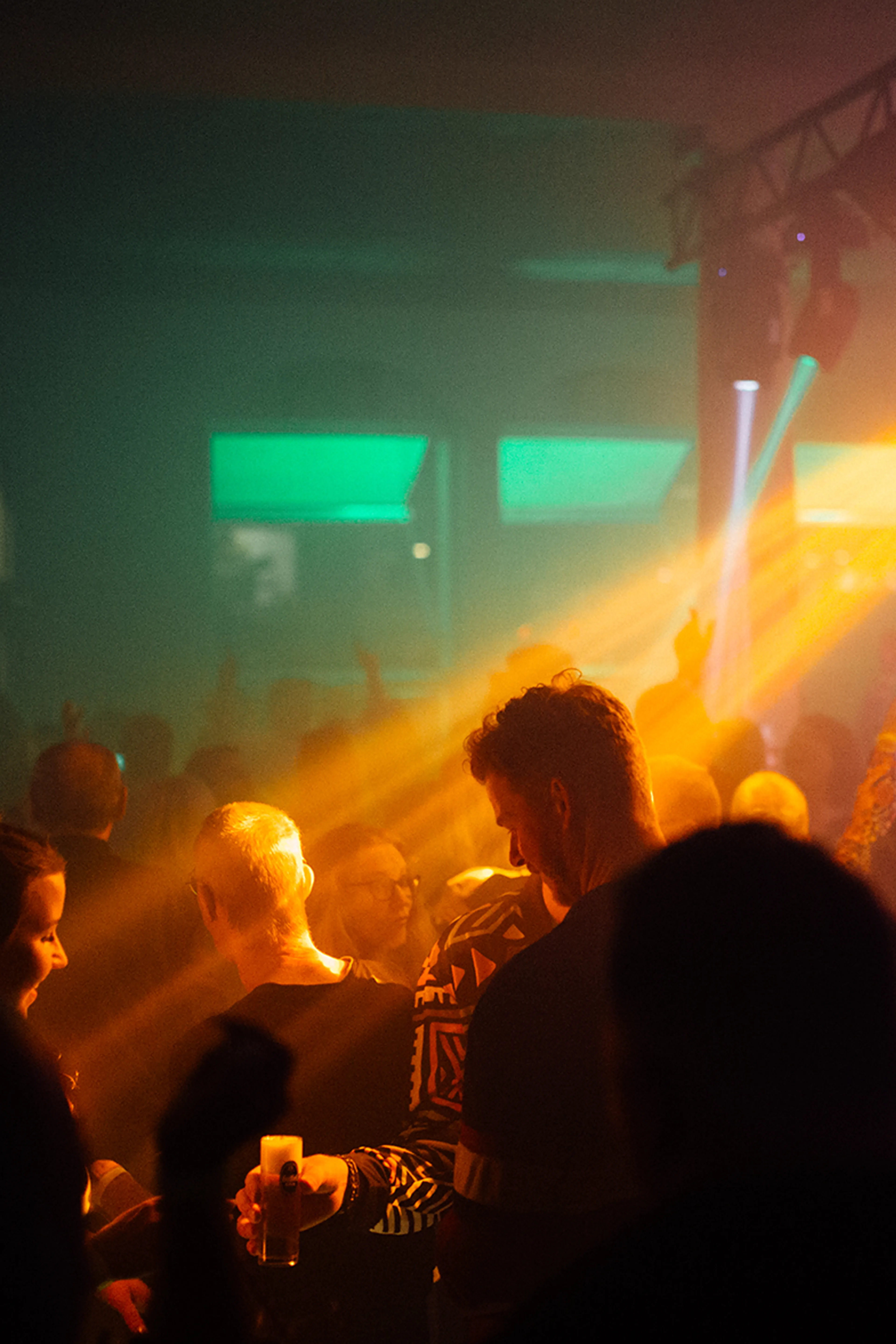 Röstburg Eventbild mit Lichtern und Tanzfläche