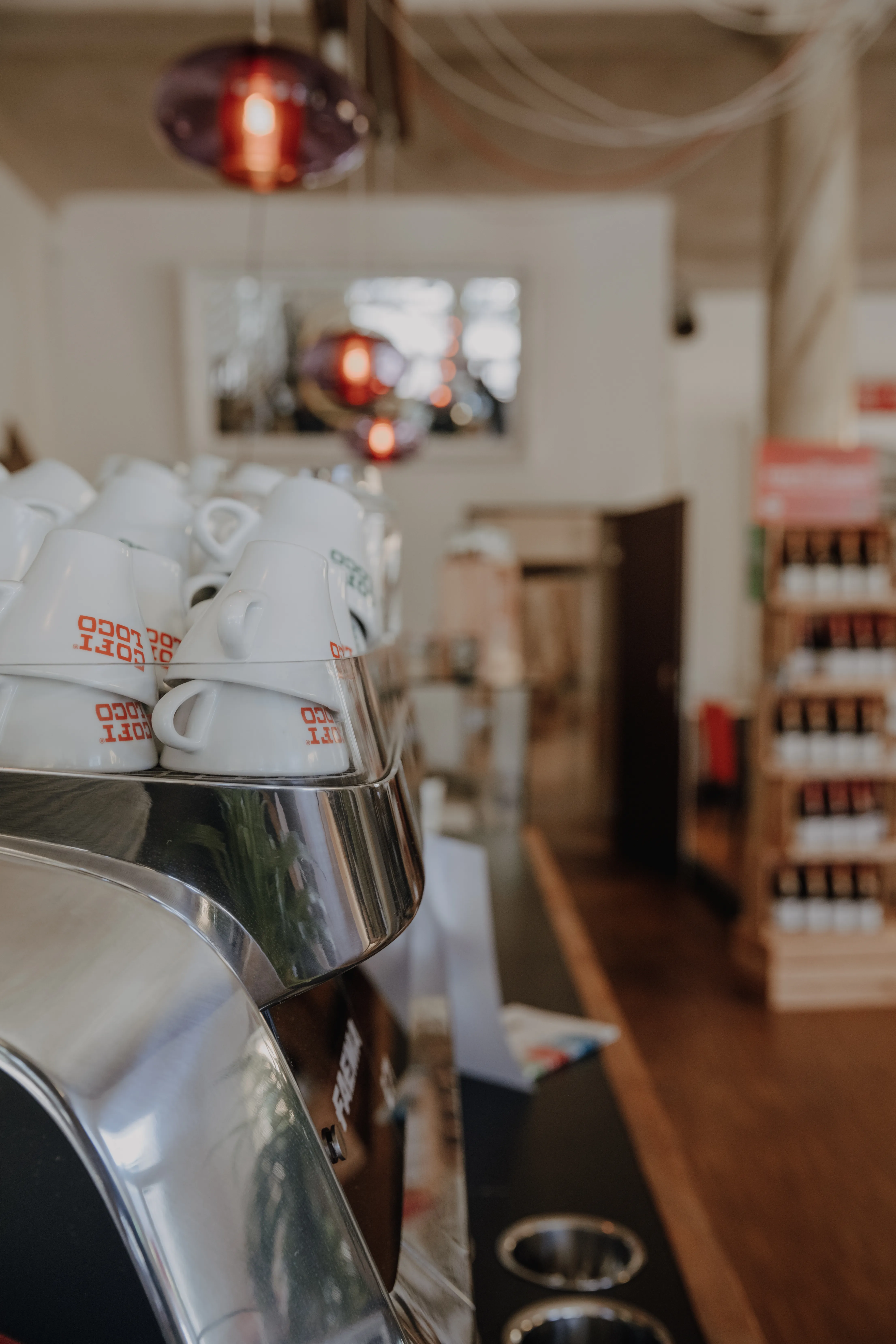 Bild von Tassen im Cafe